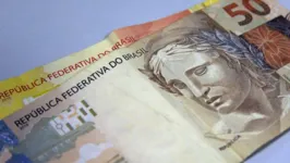 Imagem ilustrativa da notícia Abono: professores públicos podem receber até R$14 mil 