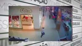 Imagem ilustrativa da notícia Homens armados assaltam joalheira em shopping de Santarém