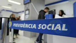 Os cálculos foram feitos para o empréstimo pessoal, que tem as taxas menores, e para o cartão de crédito, com taxas maiores