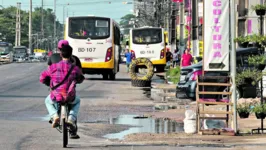 O DIÁRIO flagrou diversas irregularidades contra pedestres.