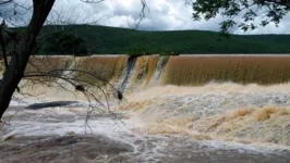 Imagem ilustrativa da notícia Mais uma barragem se rompe por causa das chuvas na Bahia