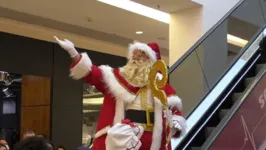 No domingo (21) o centro de compras inaugurou a sua decoração de Natal e recebeu a chegada do Papai Noel 