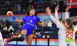 Imagem ilustrativa da notícia Brasil luta contra Dinamarca, mas cai no Mundial feminino