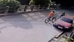 Vítima caminhava quando foi abordada por assaltante em bicicleta