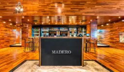 O Madero tem  250 unidades pelo país