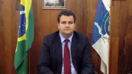 Roca defende Flávio Bolsonaro no caso das rachadinhas