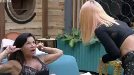Solange finge não escutar Valentina durante discussão
