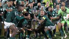 O Palmeiras conquistou a América pela terceira vez em sua história, a segunda consecutiva, neste sábado, 27, ao vencer o Flamengo por 2 a 1 no estádio Centenário de Montevidéu, no Uruguai