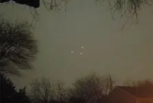 Imagem ilustrativa da notícia Vídeo: OVNI enorme é filmado em cidade na Itália