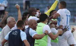 Londrina vence o Vasco e se mantém na Série B.