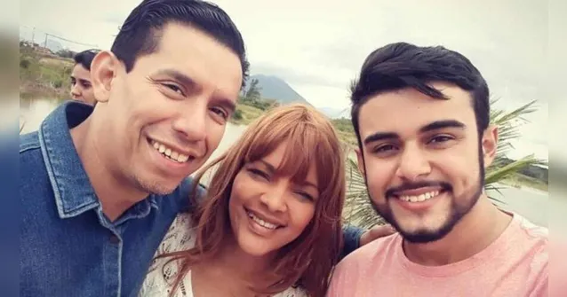 Imagem ilustrativa da notícia Presa, Flordelis fica noiva de produtor musical de 26 anos