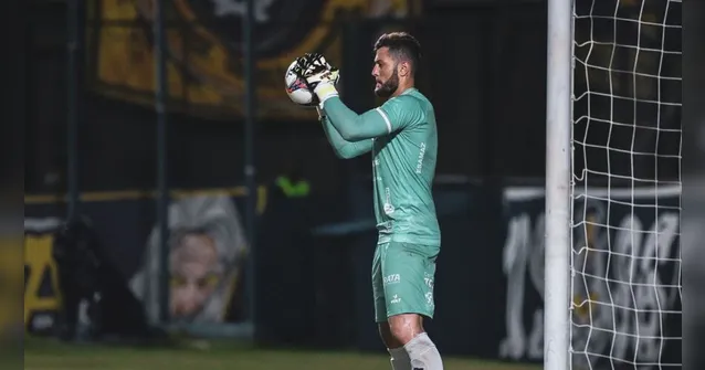 Imagem ilustrativa da notícia Remo quer renovar com goleiro e volante segue no Parazão