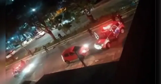 Imagem ilustrativa da notícia Assaltantes fazem refém dentro de carro em avenida de Belém
