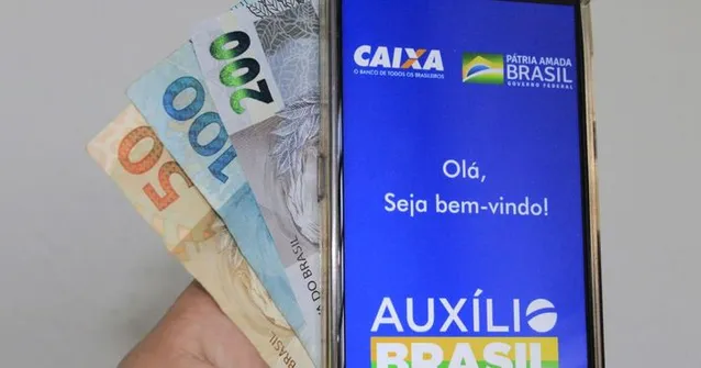 Imagem ilustrativa da notícia Câmara deve votar hoje a MP do Etanol e do Auxílio Brasil