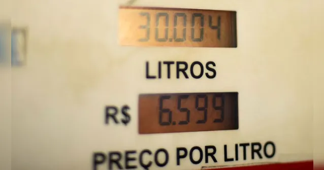 Imagem ilustrativa da notícia Encher o tanque custa R$ 107 a mais em Belém que em 2020