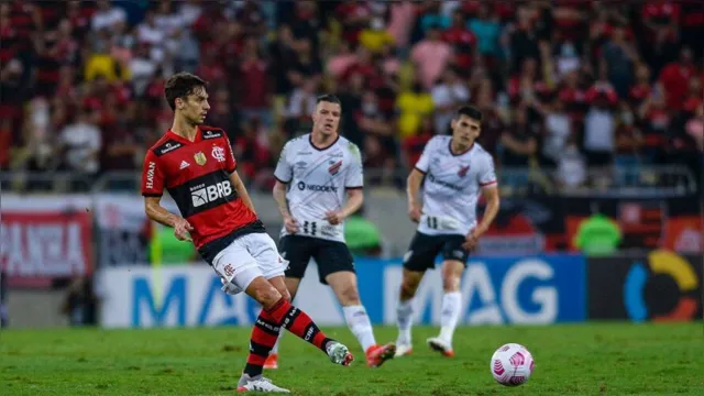 Imagem ilustrativa da notícia Flamengo cede empate para o Athletico-PR e título fica longe