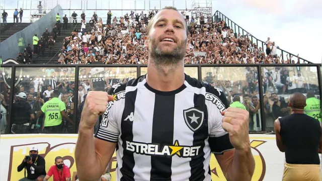 Imagem ilustrativa da notícia Botafogo goleia Vasco e assume liderança da Série B