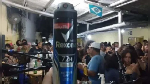 Imagem ilustrativa da notícia Cêcê: bar viraliza ao pedir que clientes usem desodorante