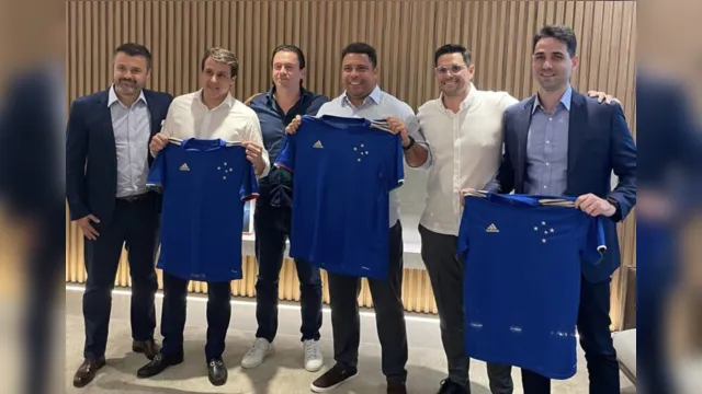 Imagem ilustrativa da notícia Ronaldo Fenômeno compra o Cruzeiro; veja o valor pago