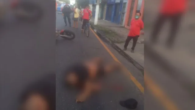 Imagem ilustrativa da notícia Vídeo: Motociclista morre após colidir com ônibus em Belém 