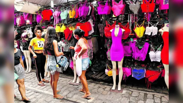 Imagem ilustrativa da notícia Comércio de Belém tem procura de roupas para o final de ano