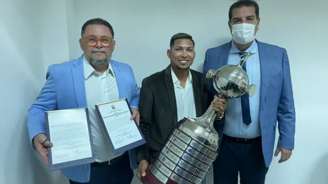 Imagem ilustrativa da notícia Rony recebe homenagem da Câmara Municipal de Belém 