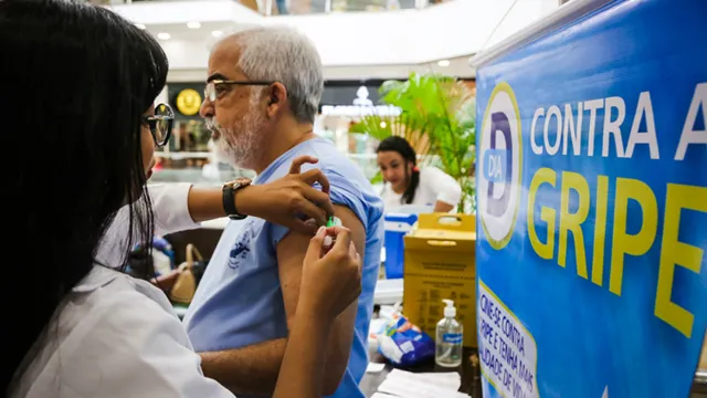 Imagem ilustrativa da notícia Vacina
contra nova gripe só chega em março de 2022