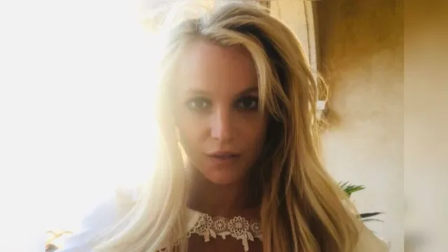 Imagem ilustrativa da notícia Britney Spears está livre da tutela do pai após 13 anos
