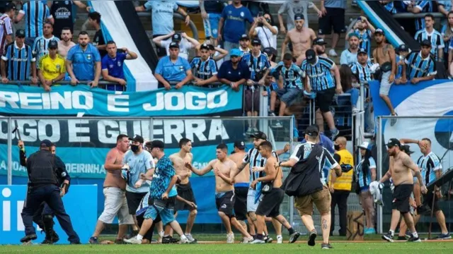 Imagem ilustrativa da notícia Gremistas combinavam violência em jogo contra o São Paulo