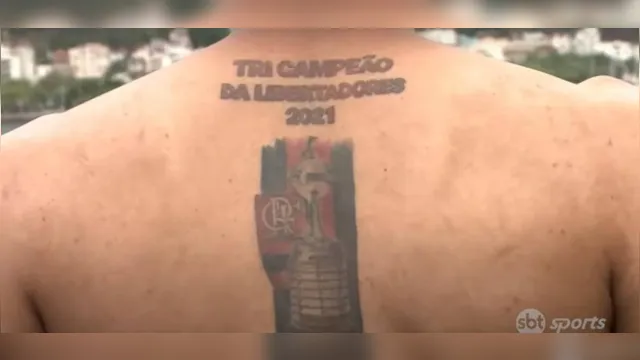 Imagem ilustrativa da notícia Torcedor do Flamengo tatuou: "Tri campeão da Libertadores"