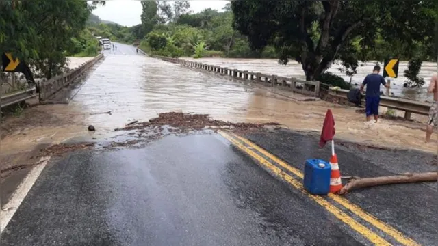 Imagem ilustrativa da notícia Ciclone tropical deixa 3,7 mil desabrigados na Bahia