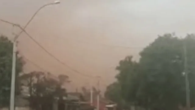 Imagem ilustrativa da notícia Nova tempestade de areia assusta e causa prejuízos em SP