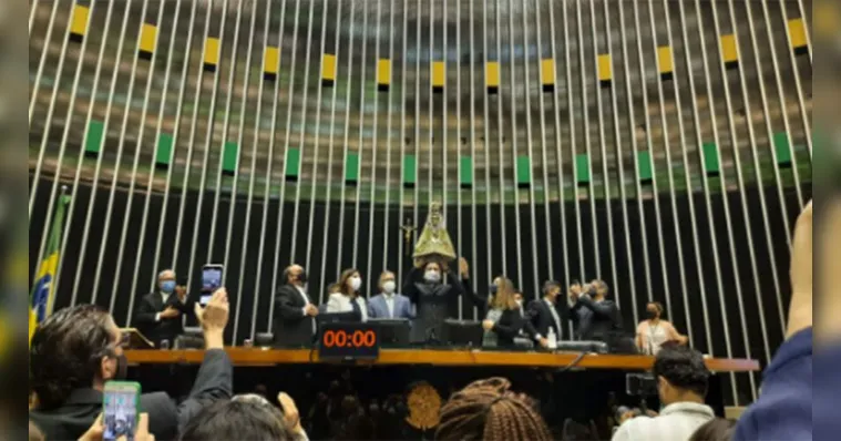 Imagem ilustrativa da notícia Câmara dos Deputados recebe imagem peregrina 