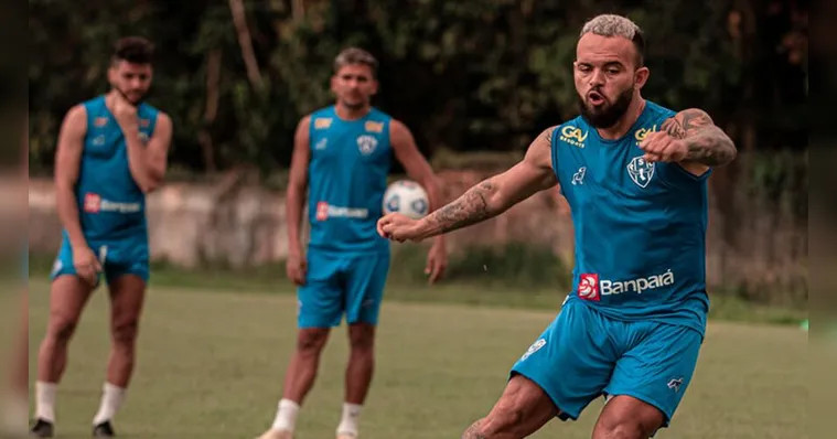 Imagem ilustrativa da notícia Meia do Paysandu é flagrado jogando campeonato de pelada 