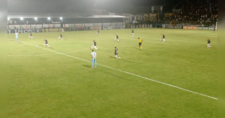 Imagem ilustrativa da notícia Jogadores do Remo protestam contra racismo no futebol