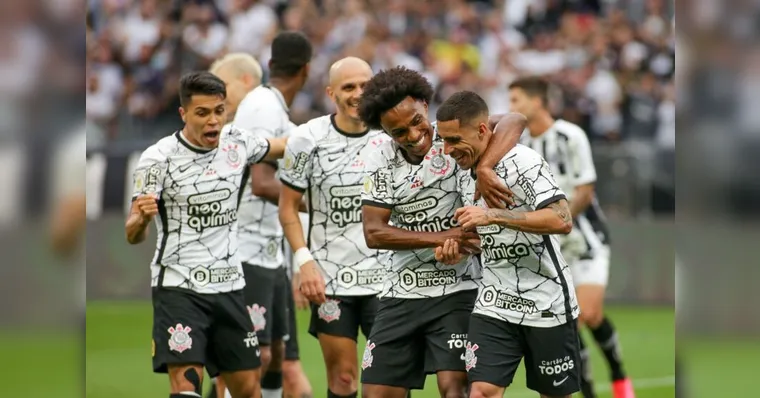 Imagem ilustrativa da notícia Corinthians vence, sobe para G-4 e Santos se aproxima do Z-4