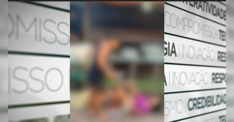 Imagem ilustrativa da notícia Vídeo: mulheres brigam com faca e pedaço de pau com prego