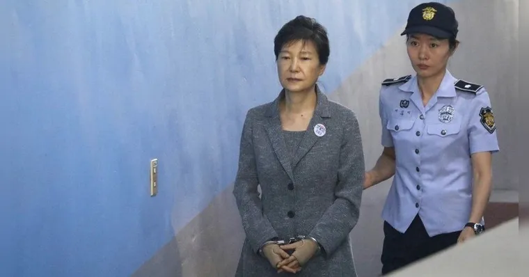 Imagem ilustrativa da notícia Presa por corrupção, ex-presidente da Coreia recebe perdão