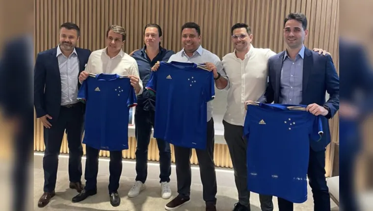 Imagem ilustrativa da notícia Ronaldo Fenômeno compra o Cruzeiro; veja o valor pago