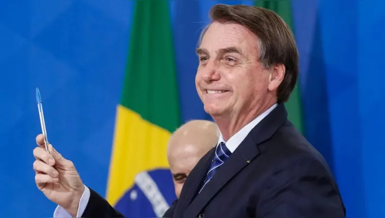 Imagem ilustrativa da notícia Em canetada, Bolsonaro nomeará 75 desembargadores