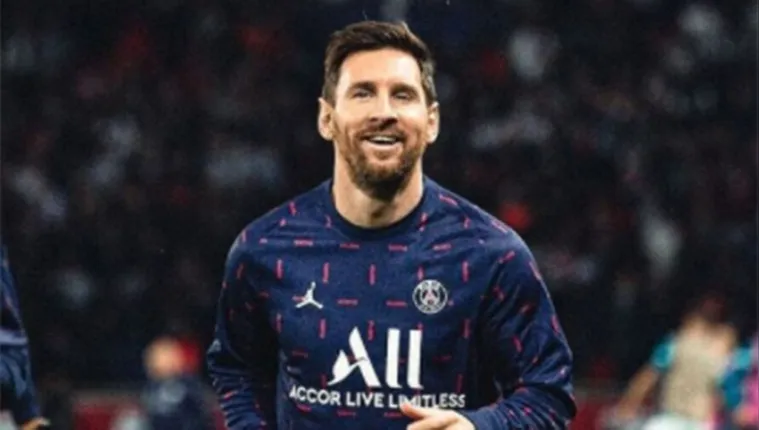 Imagem ilustrativa da notícia É hepta! Messi se iguala a Pelé fatura a 7ª Bola de Ouro  