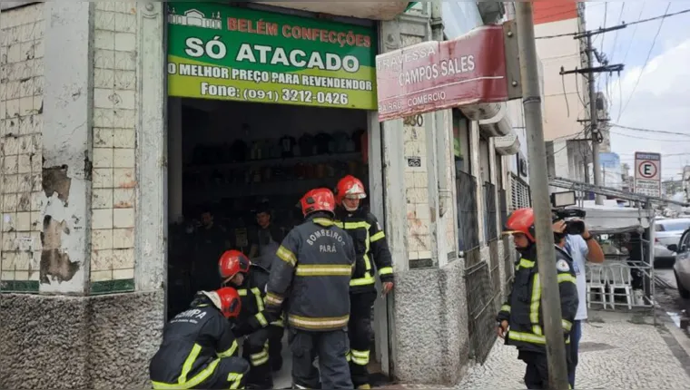 Imagem ilustrativa da notícia Vídeo: Incêndio atinge loja de roupas no comércio de Belém