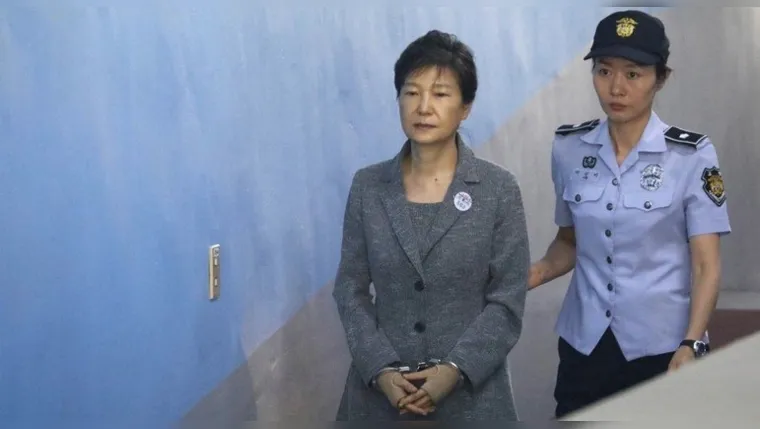 Imagem ilustrativa da notícia Presa por corrupção, ex-presidente da Coreia recebe perdão