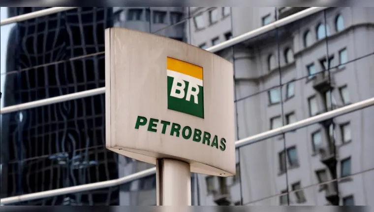 Imagem ilustrativa da notícia Petrobras abre 4,5 mil vagas e salários de mais de R$ 11 mil
