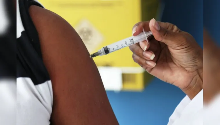 Imagem ilustrativa da notícia Professores da rede municipal receberão 3ª dose da vacina