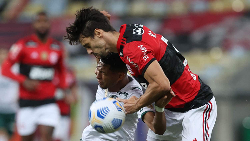 Flamengo e Palmeiras se enfrentam