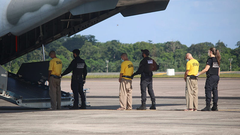 Presos saíram da Base Aérea direto para unidades de segurança máxima