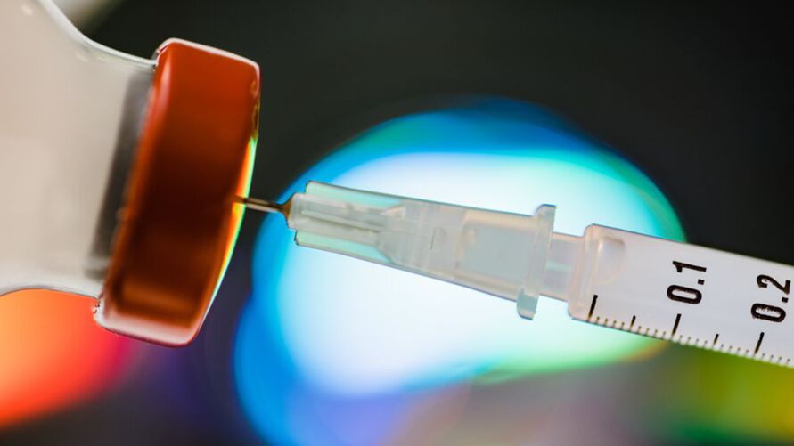 Imagem ilustrativa da notícia: Vacina brasileira estreia com 1ª dose aplicada na Bahia
