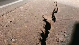  A causa do tremor de terra ainda é desconhecida.