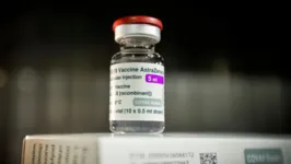 Ampola da vacina da AstraZeneca 